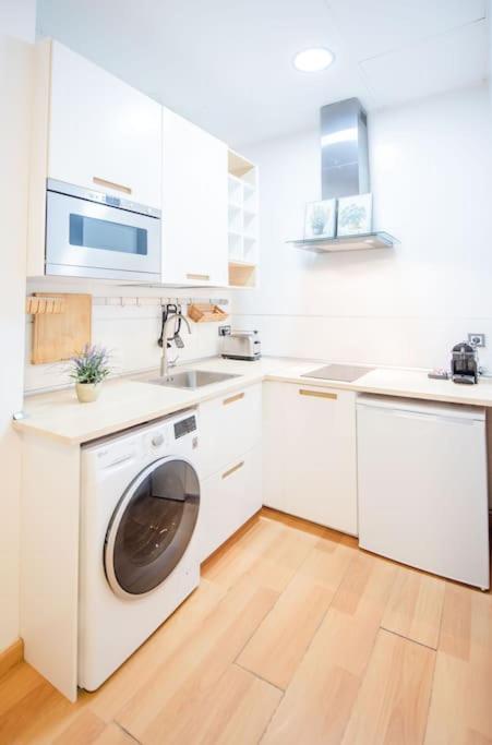 Relaxing Apartment With Parking In The Center By Rems Málaga Esterno foto