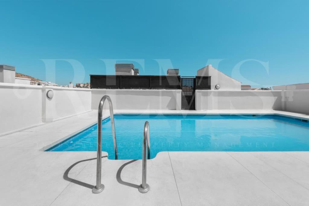 Relaxing Apartment With Parking In The Center By Rems Málaga Esterno foto